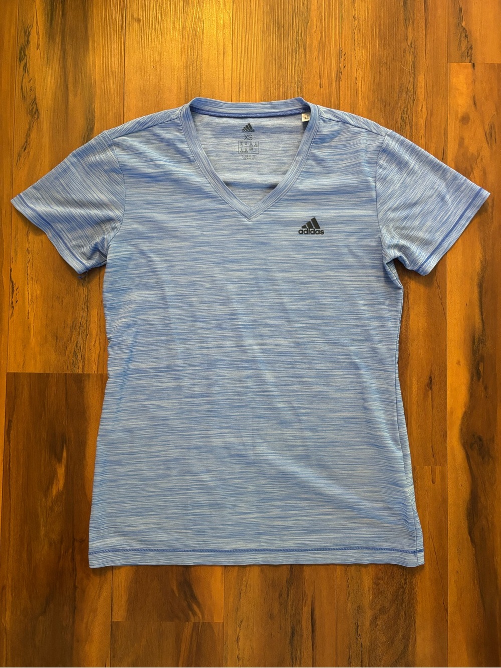 Women’s Sky Blue Heather V-Neck Performance Tee